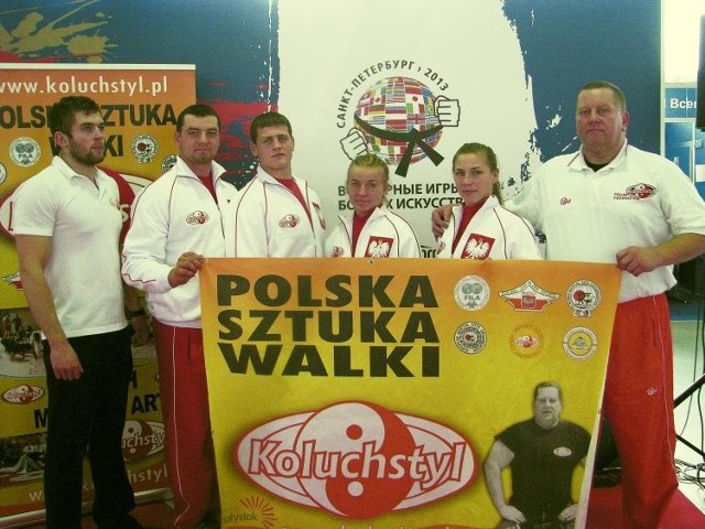 Wiesław Koluch (z prawej) wraz z reprezentantami koluchstyl podczas zawodów World Combat Games