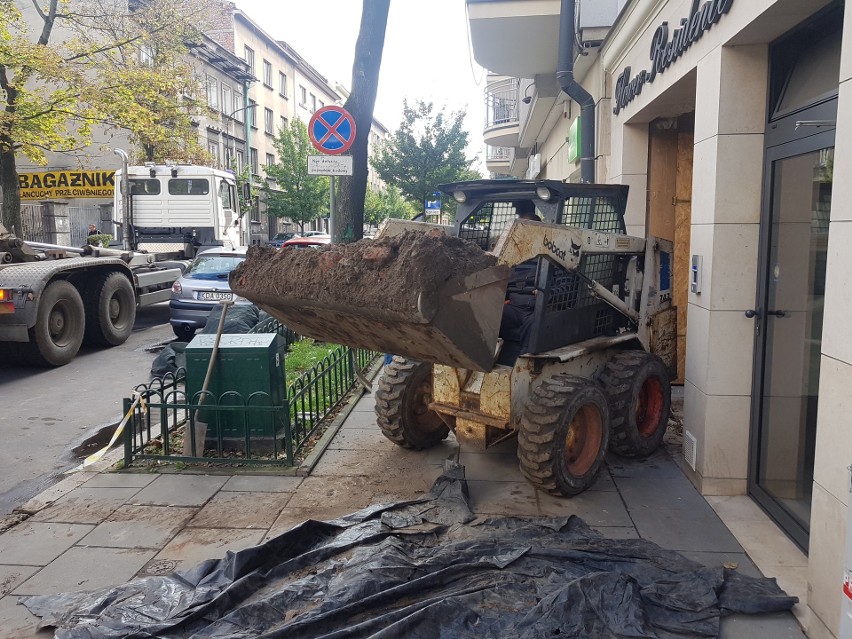 Kraków. Wciskają blok w ciasne podwórko. Inspektorat kontroluje budowę