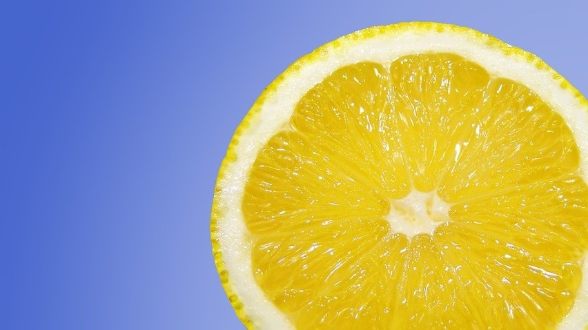 Sanepid ostrzega przed koncentratem soku z limonki i cytryny...