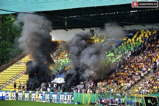 Podczas meczu z Banikiem na stadionie GKS Katowice...