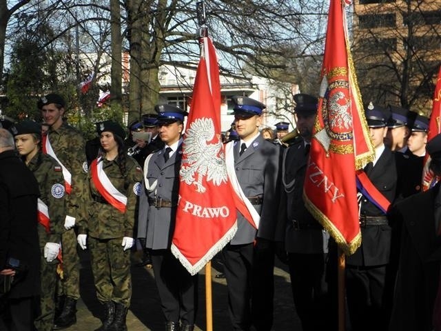 Święto Niepodległości 2014: 11 listopada w Myszkowie oddali hołd poległym [ZDJĘCIA]