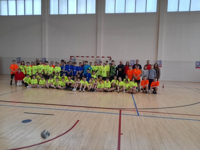 Młodzi szczypiorniści z Królewca awansowali do ćwierćfinału XVIII edycji Małej Ligi Piłki Ręcznej.