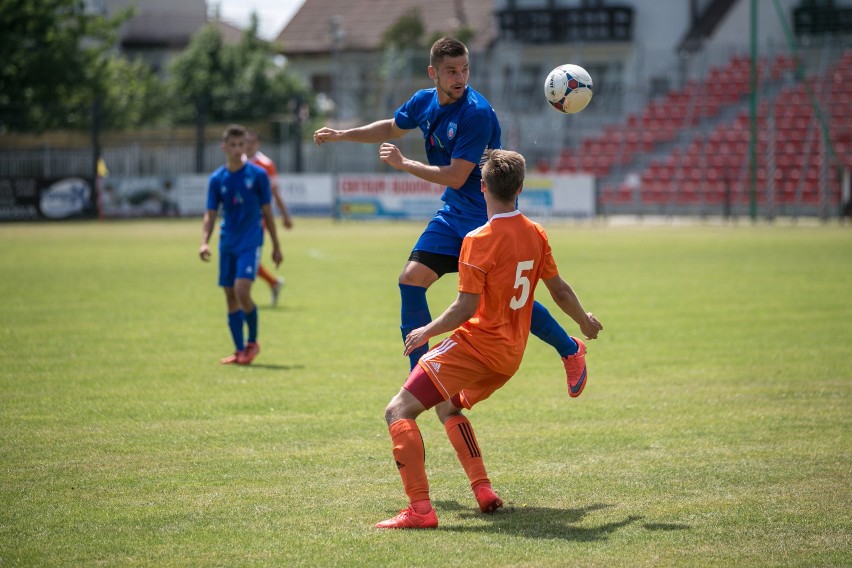 Niepołomice. Mecz Małopolska - Mazowsze (2:0) w UEFA...