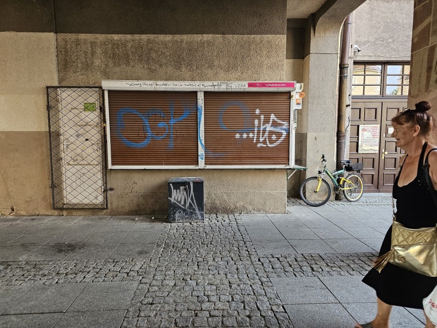 Miasto ogłosiło przetarg na usunięcie sześciu graffiti ze...