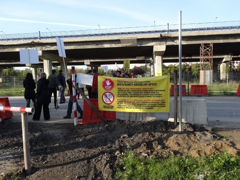 Mieszkańcy zablokowali wjazd na budowę CH Posnania