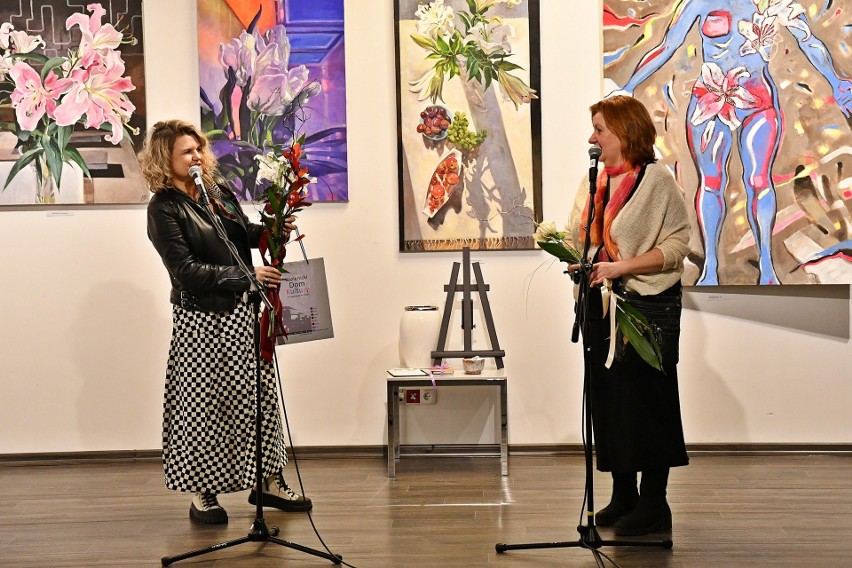 Piękne obrazy Moniki Drewnickiej na wystawie „Energia koloru” w Centrum Kulturalno-Artystycznego w Kozienicach. Zobacz zdjęcia