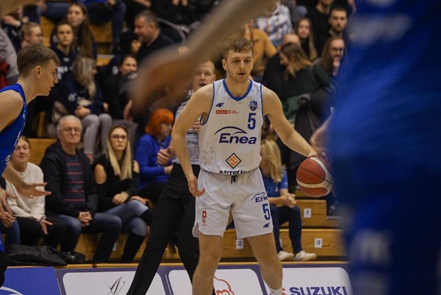 Marcin Tomaszewski zdobył 25 punktów i był najskuteczniejszym zawodnikiem poznańskiej drużyny w meczu z SKS