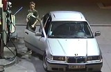 Kto ukradł paliwo na stacji w Myszkowie? Policja publikuje zdjęcia podejrzanych z BMW