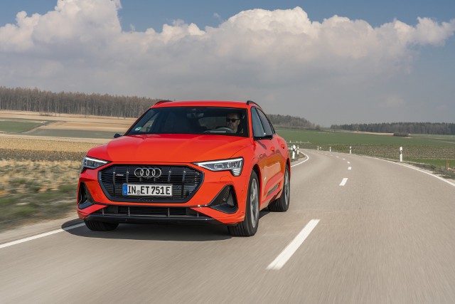 Audi e-tron SportbacAudi e-tron Sportback to SUV coupé oferujący nawet 300 kW mocy i zasięg do 442 kilometrów na jednym ładowaniu akumulatora. Fot. Audi