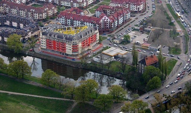 Osiedle bloków przy ulicy Jaracza we Wrocławiu