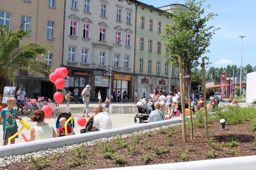 Youtuberzy opanowali Chorzów. Dzisiaj kolejny dzień imprezy "Ruszmy na rynek". ZDJĘCIA