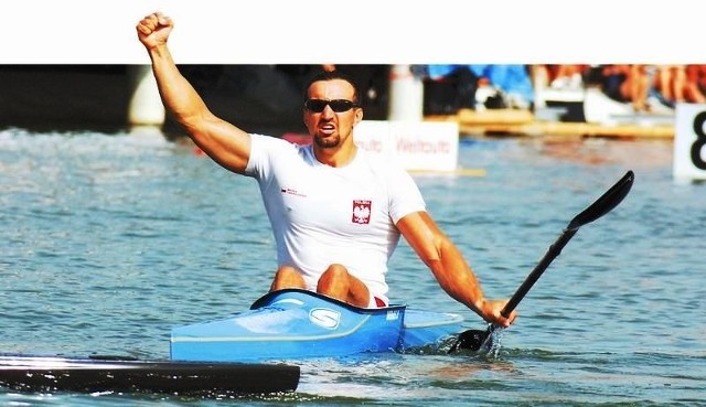 Marek Twardowski. Kajakarz przezwyciężył rzadką chorobę i szykuje się do olimpiady.