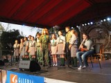 V Uliczka Tradycji - śpiewający nauczyciele i ich uczniowie (zdjęcia)