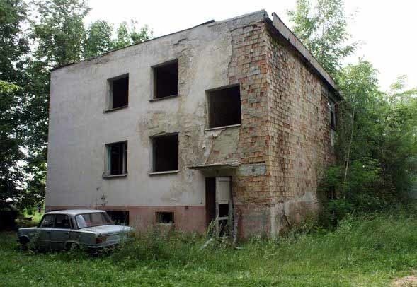 Siano spłonęło w budynku po szkole.