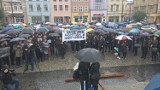"Czarny protest" kobiet ruszył na Rynku w Grudziądzu [zdjęcia]