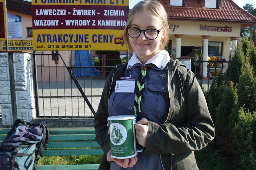 Dzień Wszystkich Świętych na cmentarzu komunalnym w Stalowej Woli [ZDJĘCIA]