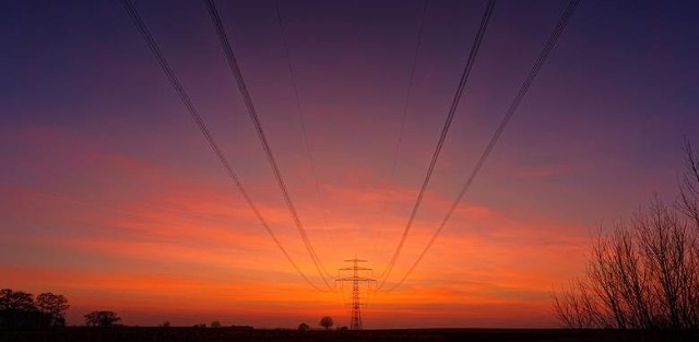 Sprawdź, czy Twojej miejscowości będą wyłączenia prądu! Przedstawiamy informację przygotowaną przez PGE Dystrybucja o planowanych wyłączeniach energii elektrycznej na terenie Radomia i w okolicznych miejscowościach.Przeglądaj kolejne slajdy.