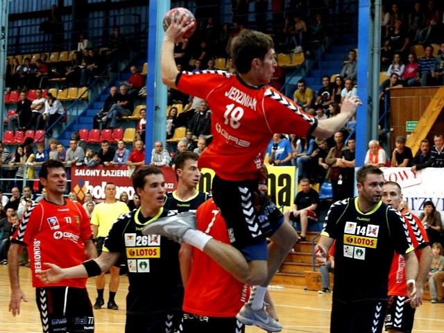 Męska siódemka Gaz-Systemu Pogoni awansowała do 1/8 finału.
