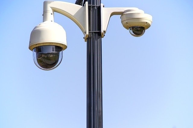 W Zielonej Górze bezpieczeństwa mieszkańców pilnuje 145 kamer, z czego 110 w centrum miasta. Nadają one łącznie prawie 400 obrazów.