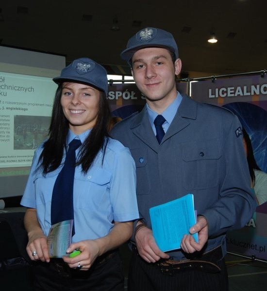Uczniowie Zespołu Szkół Licealno-Technicznych reklamowali nowy kierunek, który wystartuje od września: liceum policyjne.