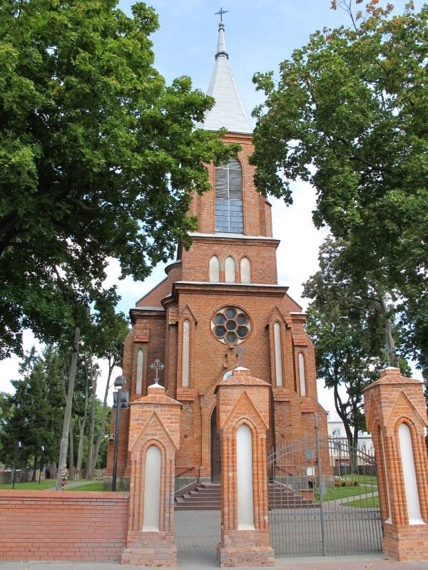 Kościół pw. św. Wojciecha. Świątynia odzyskuje swój dawny blask.