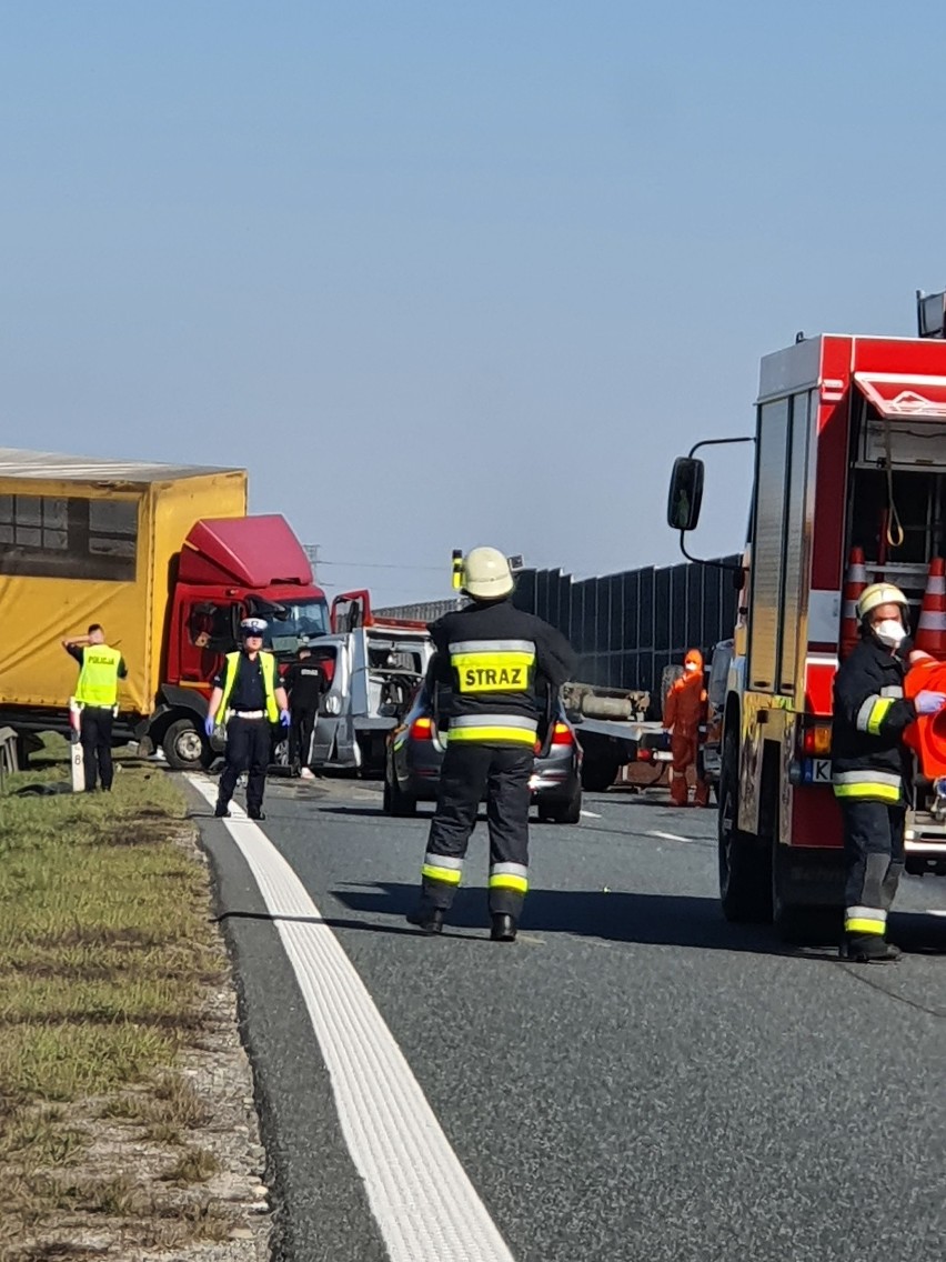 Wypadek na A4 pomiędzy węzłami Tarnów i Brzesko