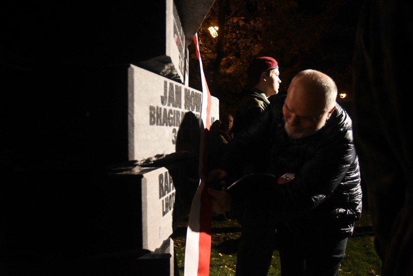 Pomnik ku czci tragicznie zmarłych alpinistów odsłonięty w...