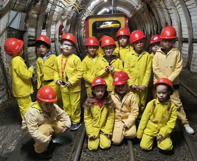 Uczniowie z Sędziszowa na wycieczce w kopalni Guido w Zabrzu. Czekały na nich niezliczone atrakcje.