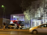 Zabytkowa kamienica przy Dąbrowskiego 14 w Białymstoku w ogniu. Policja bada przyczyny pożaru