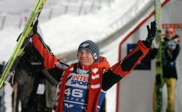 Kamil Stoch wygrywa w piątek Puchar Świata...