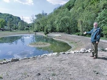 Władze parku chciałyby wzbogacić staw o podwodne kamery Fot. Magdalena Uchto