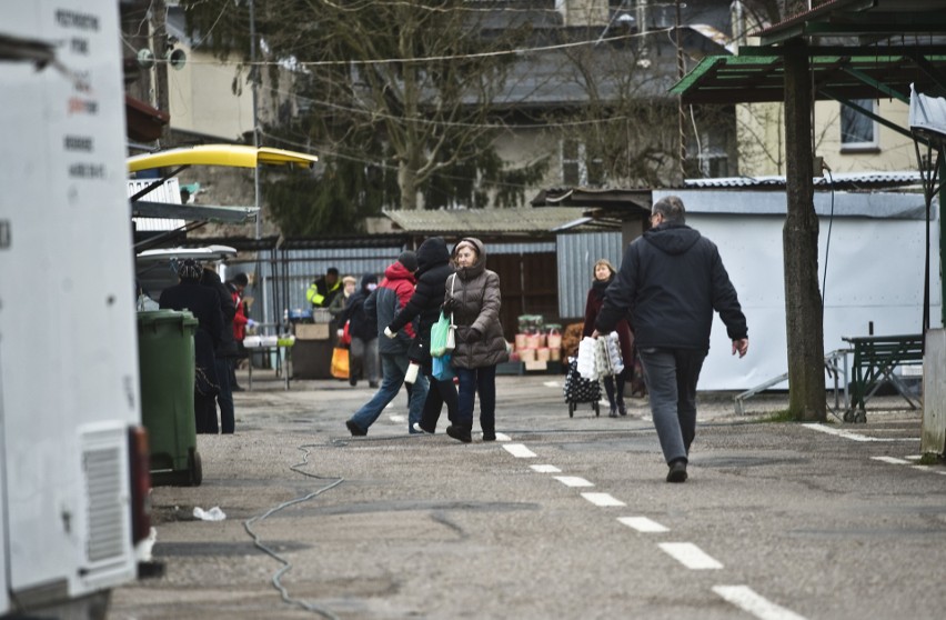 Targowisko przy ulicy Połczyńskiej w Koszalinie ponownie otwarte [ZDJĘCIA]