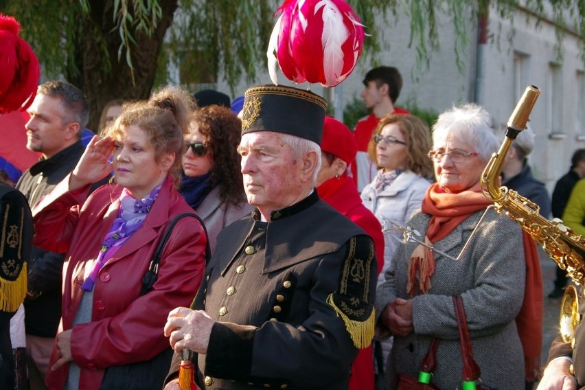 Święto Niepodległości w Tarnobrzegu. Odsłonięto pomnik Józefa Piłsudskiego [ZDJĘCIA]