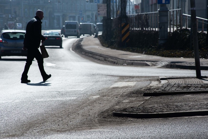 Wrocław aż się kurzy! Skąd tyle pyłu na ulicach w centrum miasta?