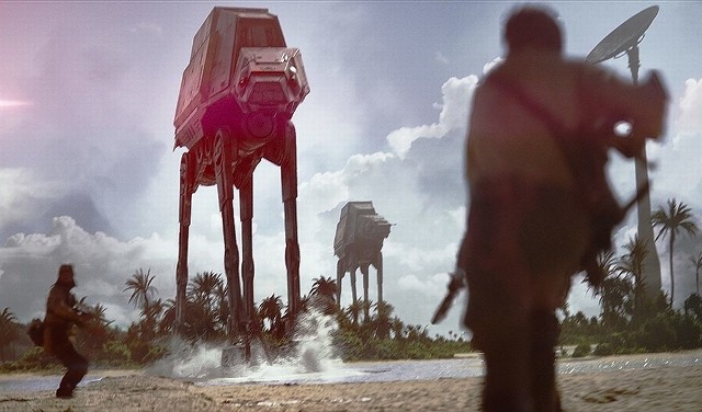 W „Łotrze 1” cieszą oko fana „Gwiezdnych wojen” kroczące machiny znane z „Imperium  kontratakuje” czy „Powrotu Jedi”.