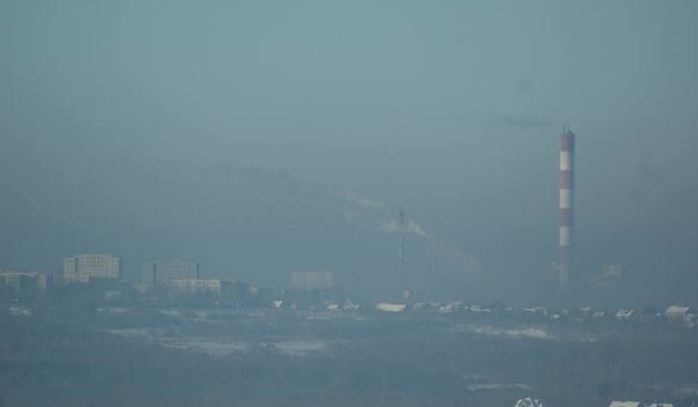 Smog znów nad Kielcami. Rekordowe zanieczyszczenie powietrza mieliśmy w niedzielę, 8 stycznia w Kielcach.