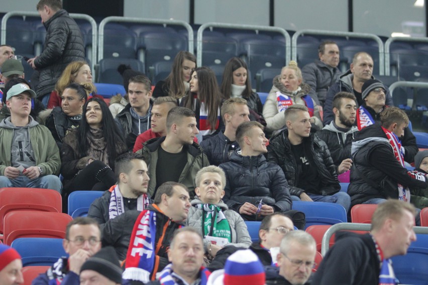 Górnik Zabrze - Śląsk Wrocław. Kibice odśpiewali hymn ZDJĘCIA KIBICÓW