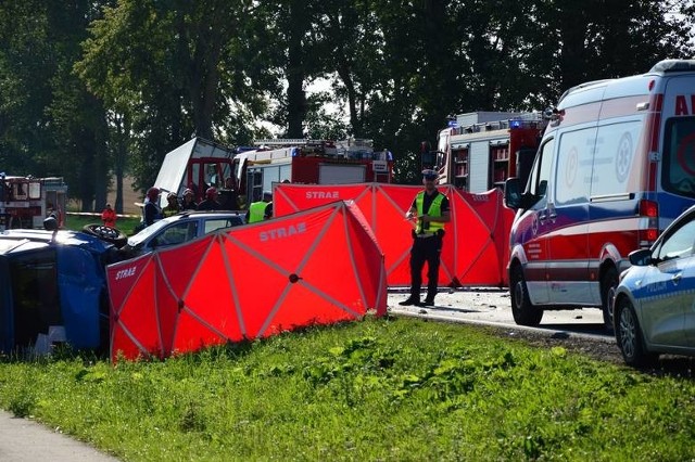 26 sierpnia do tragicznego wypadku doszło na drodze krajowej nr 11 w miejscowości Bonin. Dwie osoby zginęły.Więcej informacji o wypadku