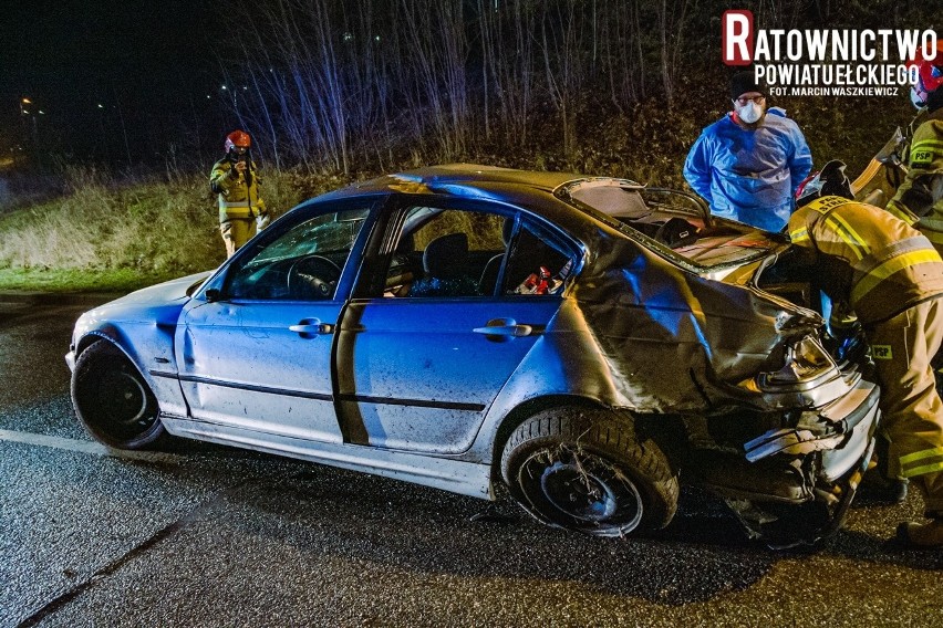 Groźny wypadek na ul. Przemysłowej w Ełku. 21-latek w BMW...