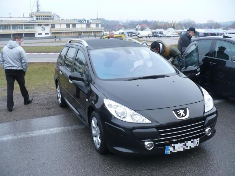 Giełdy samochodowe w Kielcach i Sandomierzu (29.12) - ceny i...