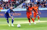 Miedź Legnica - KGHM Zagłębie Lubin 0:1. Chodyna strzelił gola Jonem Aurtenetxe (Bramki, gole, skrót, wideo)