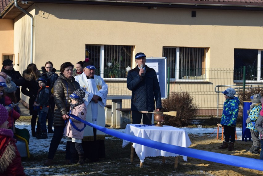 Nowy plac zabaw przy przedszkolu w Sułoszowej został otwarty