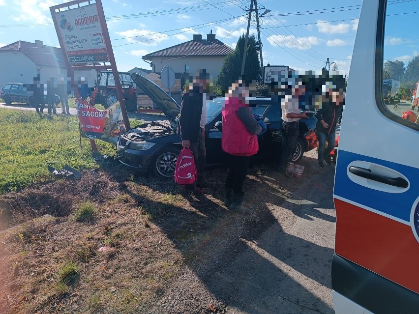 Wypadek w miejscowości Chobrzany. Potrącona kobieta i dziecko, wezwano śmigłowiec 