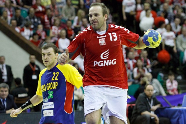 Mariusz Jurasik podczas meczu Polska - Rumunia w 2010 roku w Poznaniu.