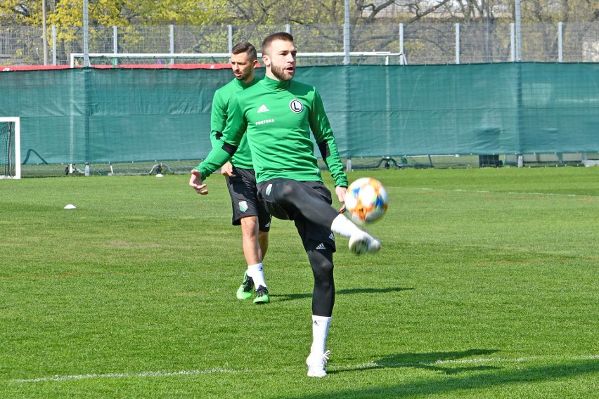 Legia Warszawa trenuje przed meczem z Pogonią Szczecin. Adam Hlousek będzie gotowy do gry?