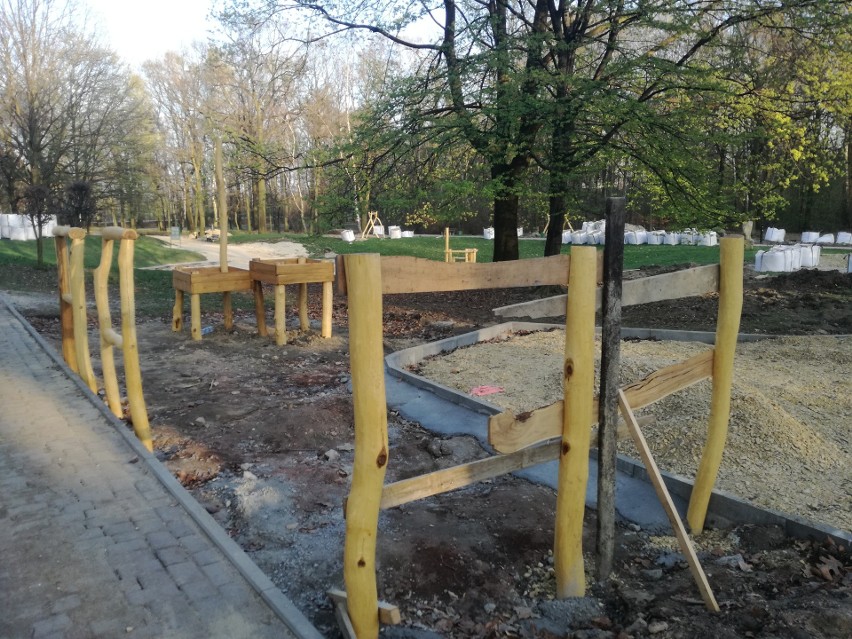 Budowa placu zawba w Parku Kościuszki w Katowicach