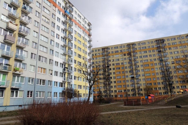 W Toruniu, od momentu wybuchu wojny, drastycznie spadła liczba mieszkań na wynajem – co do tego eksperci są zgodni. Wzrosły też ceny nieruchomości. Ale wojna to nie jedyny powód podwyżek.