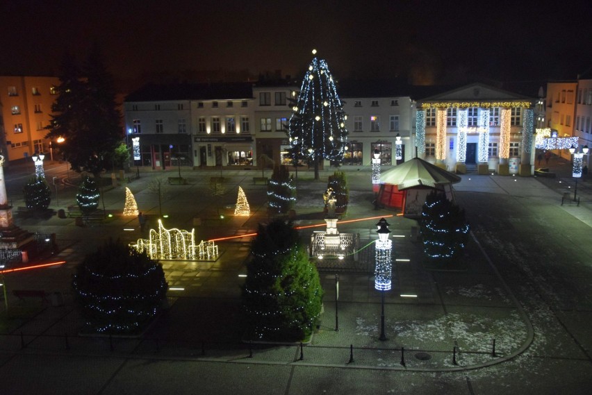 Świąteczna iluminacja w Oleśnie.