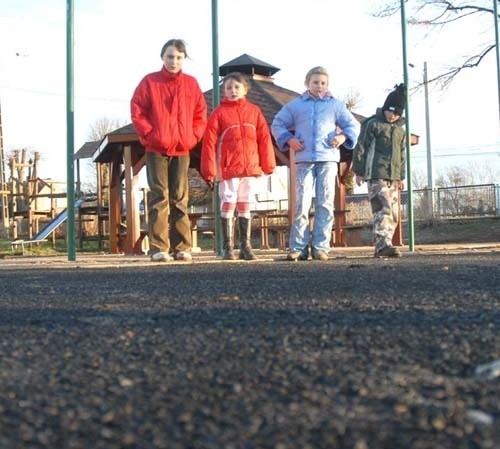 Dzieci z Mielęcina już planują, co będą robić na nowym boisku.