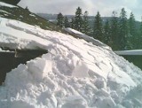 Pod ciężarem śniegu zawaliła się stodoła